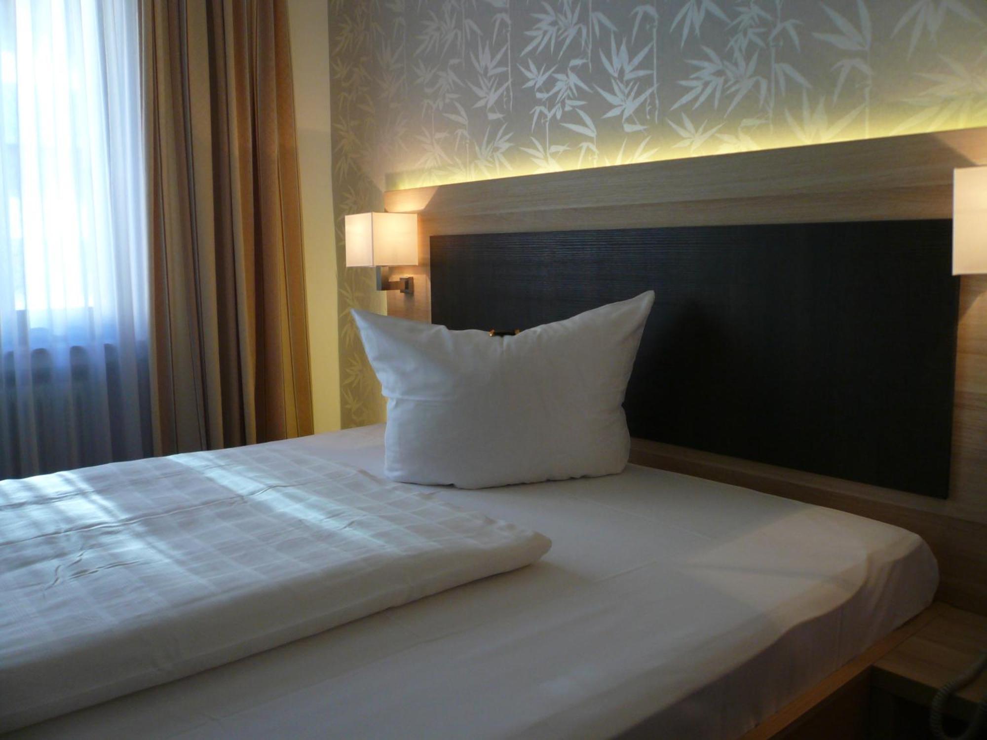 Hotel Kaiserhof Siegburg Esterno foto